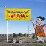 5 imperdibili attrazioni nella incredibile Bedrock City dei Flintstones in Arizona. Yabba-Dabba-Doo