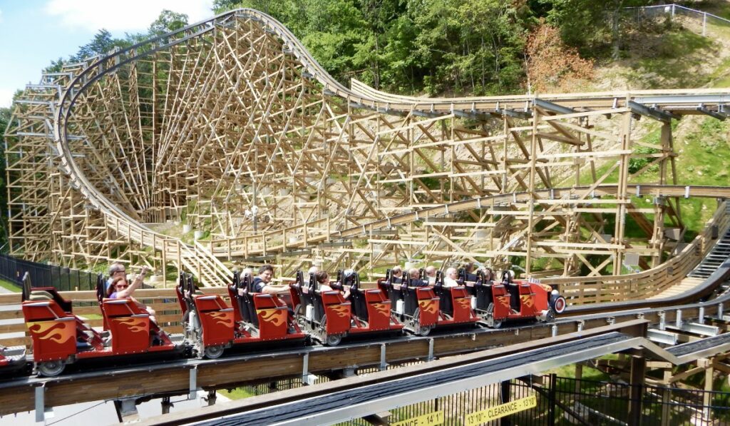 Dollywood - Lightning Rod