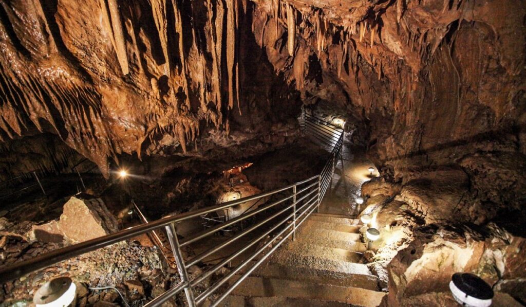 California - Lake Shasta Caverns