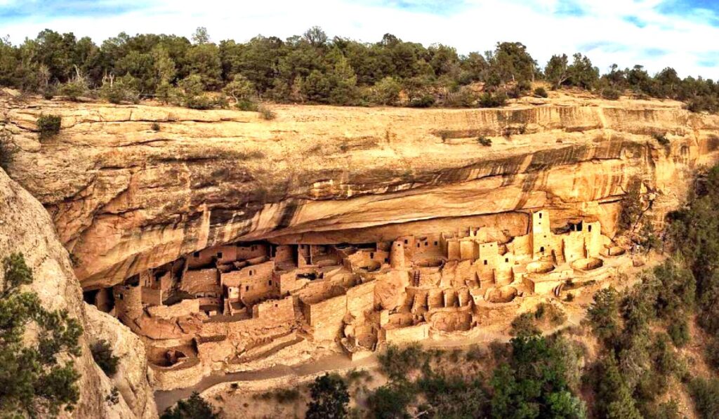 Rocky Mountains - Mesa Verde National Park