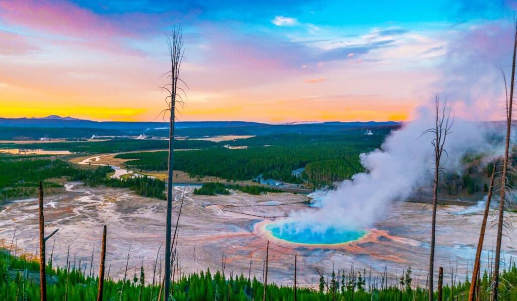 Rocky Mountains - Yellowstone National Park